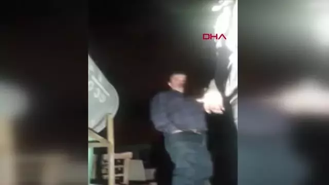 Kameradan baskını gördüler, terasta saklanırken yakalandılar Kameradan baskını gördüler, terasta saklanırken yakalandılar