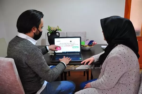 MANİSA Kurduğu internet sitesiyle üreten ev kadınlarına aracı oldu MANİSA Kurduğu internet sitesiyle üreten ev kadınlarına aracı oldu