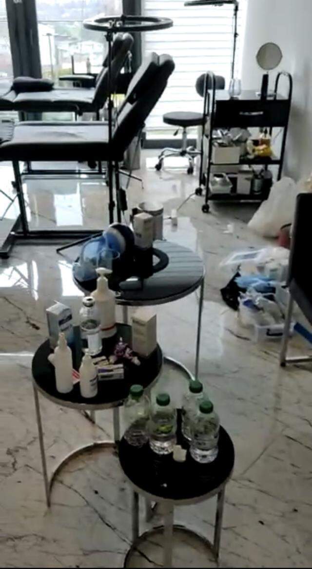 Lüks rezidanstaki sahte güzellik merkezine baskın: 'Dünyaca ünlü doktor' yalanıyla binlerce lirayı cebe atmışlar