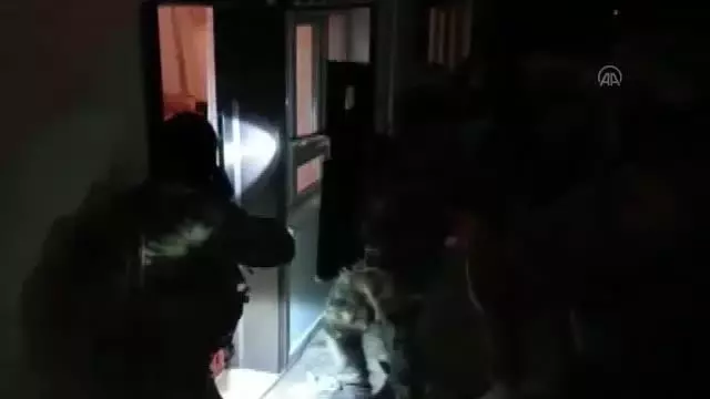 Nevruz öncesi eylem hazırlığında olan 7 şüpheli gözaltına alındı Nevruz öncesi eylem hazırlığında olan 7 şüpheli gözaltına alındı