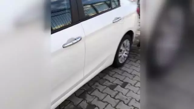 Otomobilin sürücü koltuğuna gizlenmiş uyuşturucu ele geçirildi Otomobilin sürücü koltuğuna gizlenmiş uyuşturucu ele geçirildi