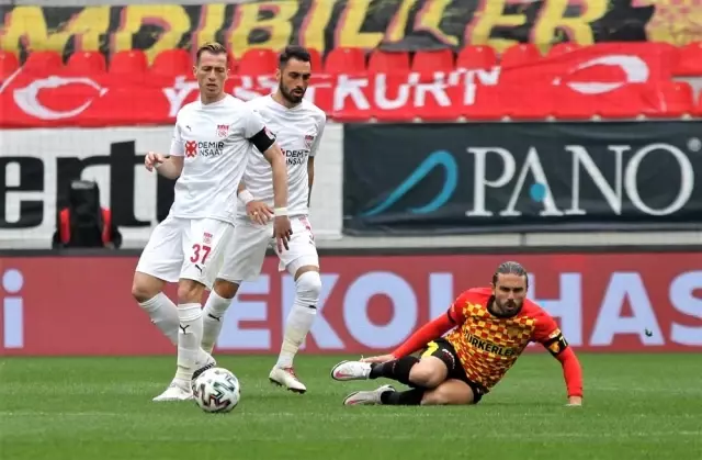 Süper Lig: Göztepe: 3 - D.G. Sivasspor: 5 (Maç sonucu) Süper Lig: Göztepe: 3 - D.G. Sivasspor: 5 (Maç sonucu)