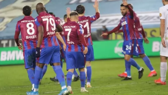 Süper Lig'in 31. haftasında Trabzonspor, sahasında MKE Ankaragücü'nü 4-1 yendi Süper Lig'in 31. haftasında Trabzonspor, sahasında MKE Ankaragücü'nü 4-1 yendi