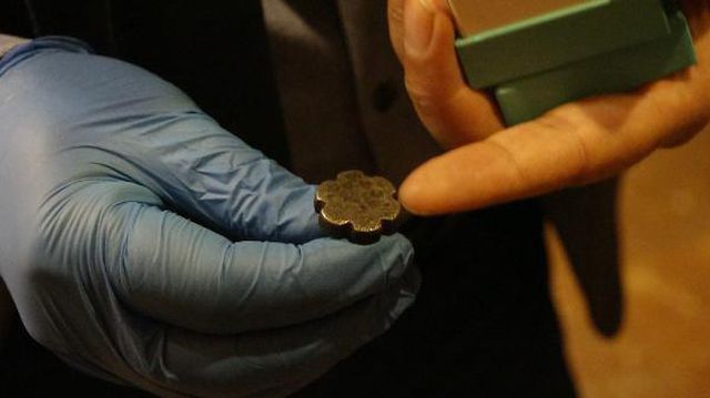 Tarlasında 3 bin 500 yıllık 'damga mührü' bulup yetkililere teslim etti! Çorumlu çiftçi ikramiyeyle ödüllendirilecek