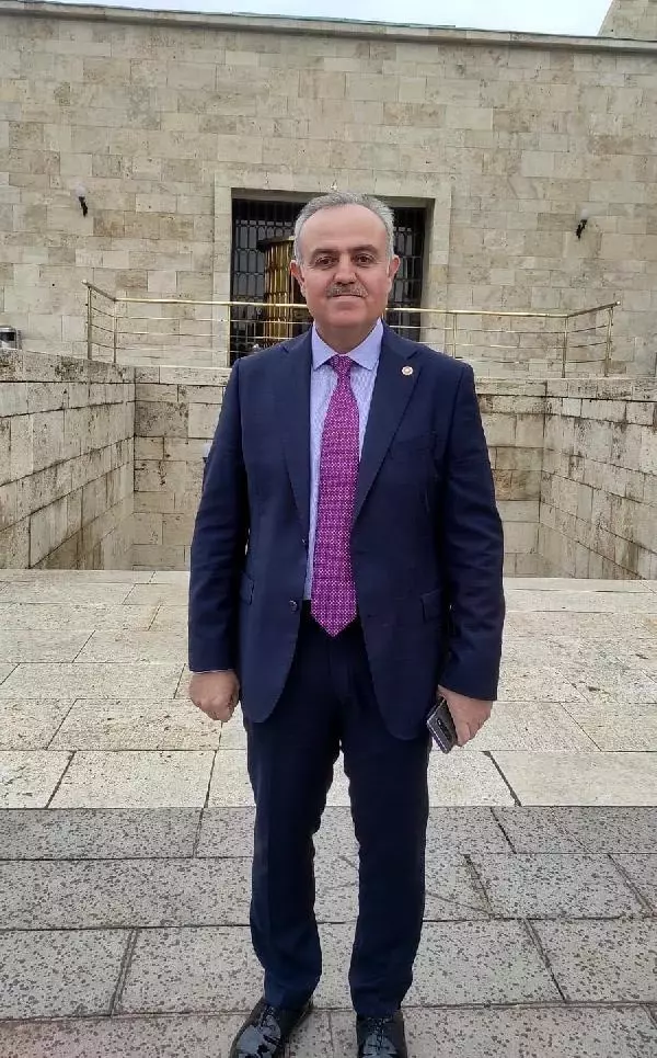 Uçakta bebeğin hayatını kurtaran doktor vekil, 2 hastaya daha müdahale etmiş