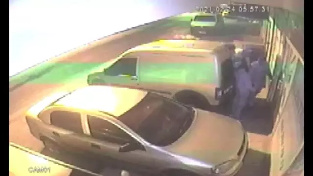 Ümraniye'de dükkan soymaya çalışan 5 şüpheliye, mahalleliden su müdahalesi