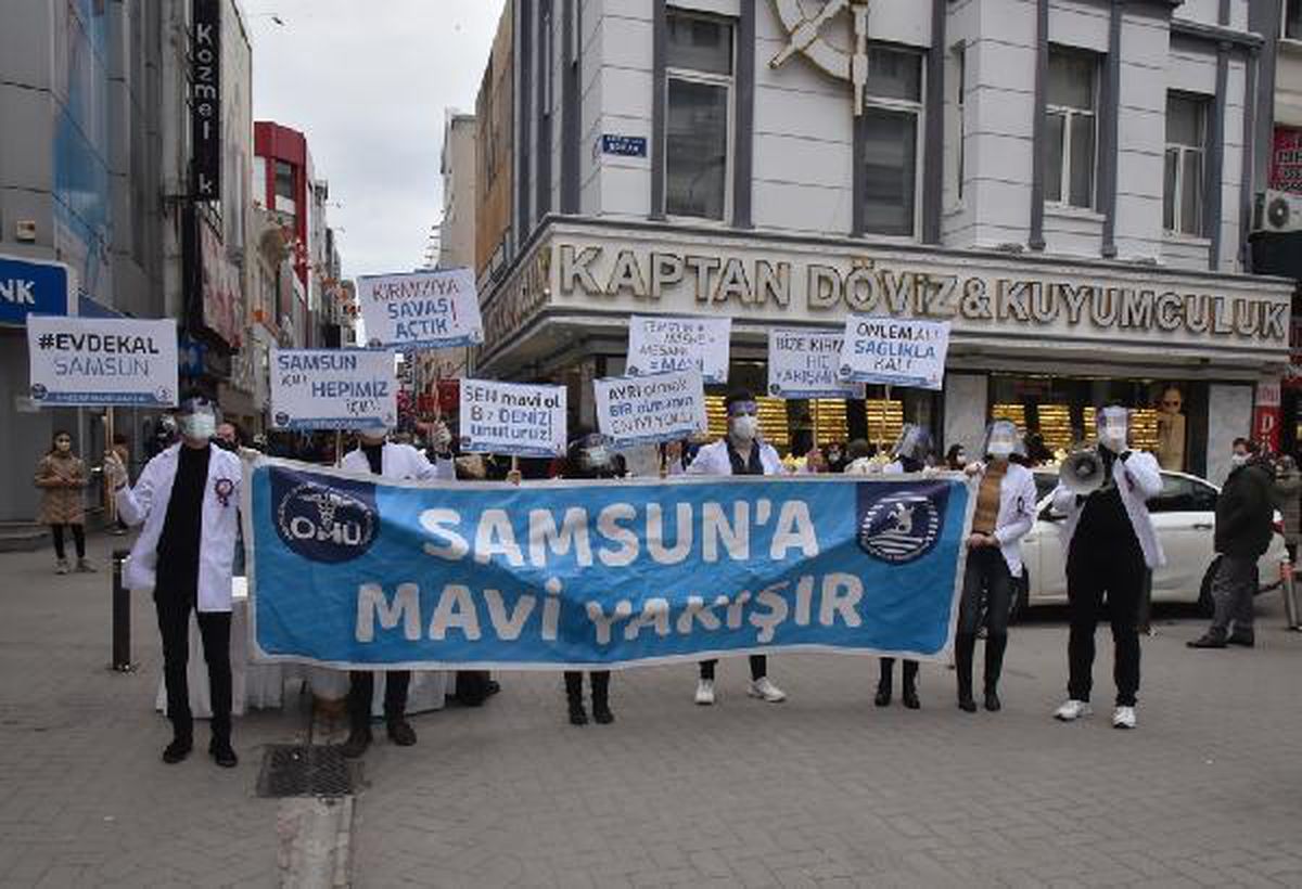 Vakaların zirve yaptığı Samsun'da öğrencilerinden pankartlı, megafonlu uyarı