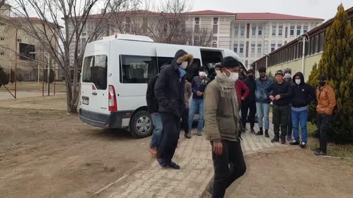 16 sığınmacı yakalandı