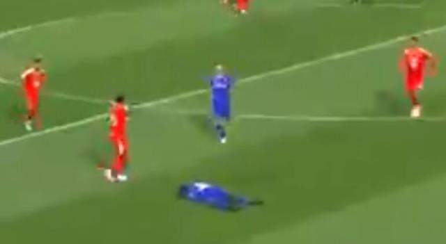 Al Hilal'da Bafetimbi Gomis, El Kadisiyah ile oynanan maçta baygınlık geçirdi