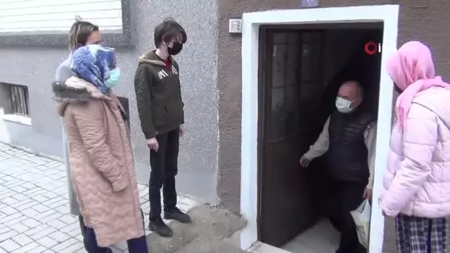 - Bir ton atık kağıt toplayıp hayvanlara can oldular - Bir ton atık kağıt toplayıp hayvanlara can oldular