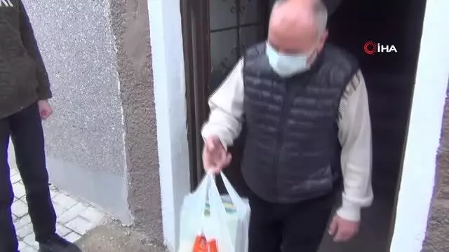 - Bir ton atık kağıt toplayıp hayvanlara can oldular - Bir ton atık kağıt toplayıp hayvanlara can oldular