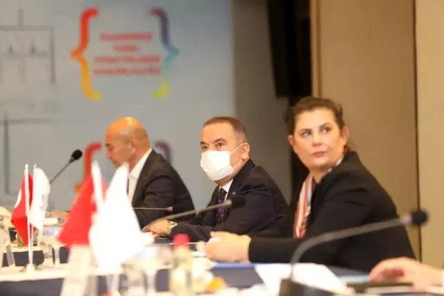 Büyükşehir başkanları toplantısında pandemi, deprem ve turizm konuşuldu Büyükşehir başkanları toplantısında pandemi, deprem ve turizm konuşuldu
