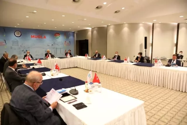 Büyükşehir başkanları toplantısında pandemi, deprem ve turizm konuşuldu Büyükşehir başkanları toplantısında pandemi, deprem ve turizm konuşuldu