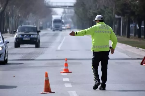 'Çok yüksek riskli' Konya'da kısıtlama denetimi 'Çok yüksek riskli' Konya'da kısıtlama denetimi