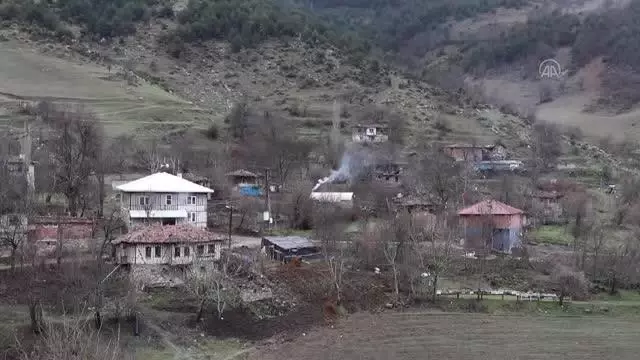 'Çok yüksek riskli' Samsun'da şimdiye kadar Kovid-19 vakası görülmeyen mahalle örnek oluyor 'Çok yüksek riskli' Samsun'da şimdiye kadar Kovid-19 vakası görülmeyen mahalle örnek oluyor