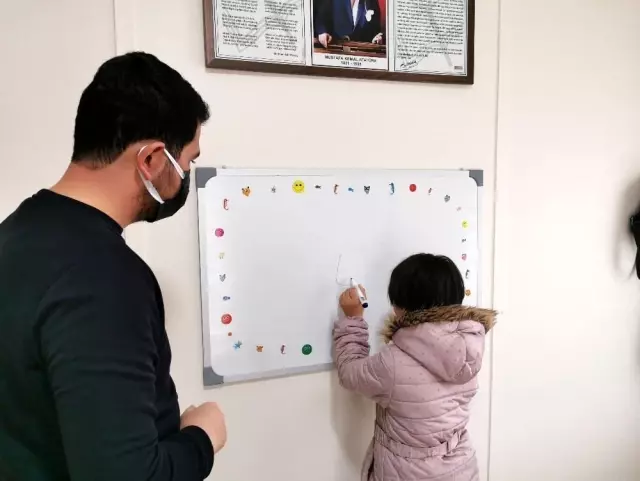 Down sendromlu çocukların becerilerini ortaya çıkarıyorlar Down sendromlu çocukların becerilerini ortaya çıkarıyorlar
