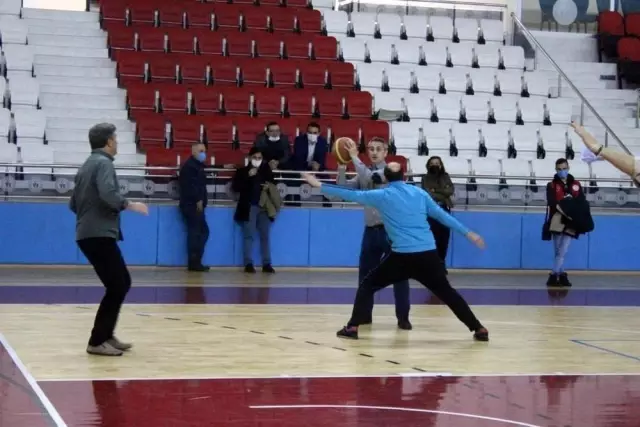 Genel Müdür Dr. Mehmet Ata Öztürk, Manisa'da gençlerle bir araya geldi