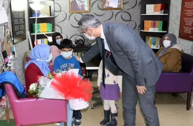 Genel Müdür Dr. Mehmet Ata Öztürk, Manisa'da gençlerle bir araya geldi