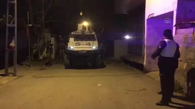 Son dakika haberi! İki aile arasında çıkan silahlı kavgada 3 kişi yaralandı Son dakika haberi! İki aile arasında çıkan silahlı kavgada 3 kişi yaralandı