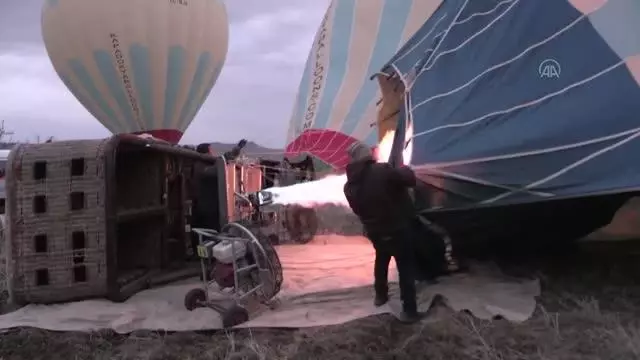 Kapadokya'da down sendromlu çocuklar sıcak hava balon turuna katıldı Kapadokya'da down sendromlu çocuklar sıcak hava balon turuna katıldı