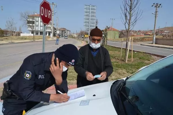 Son dakika haberleri... AKSARAY Kısıtlamada taziyeye giden 70 yaşındaki sürücüye 3 bin 150 TL ceza Son dakika haberleri... AKSARAY Kısıtlamada taziyeye giden 70 yaşındaki sürücüye 3 bin 150 TL ceza