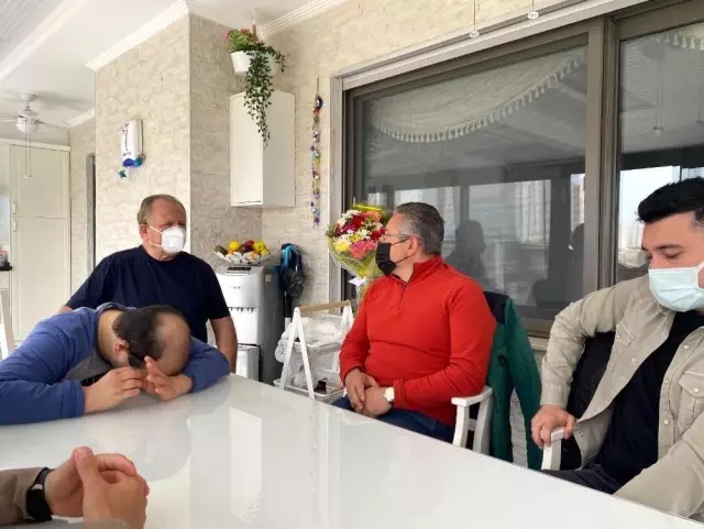 Kuşadası'nda AK Partili gençler down sendromlu çocuklarla bir araya geldi Kuşadası'nda AK Partili gençler down sendromlu çocuklarla bir araya geldi