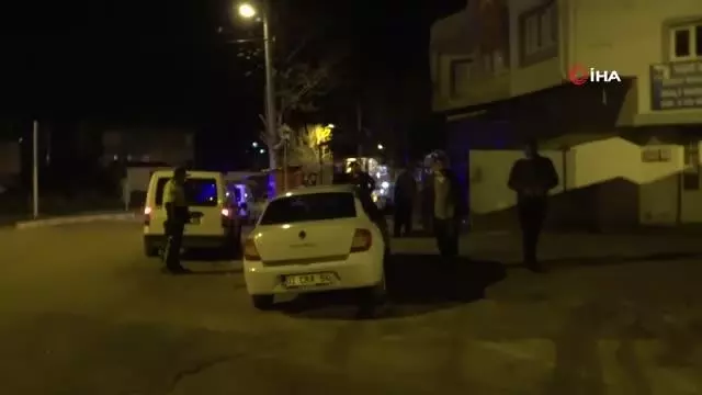 Maskeli olarak gelip sokağa kurşun yağmuruna tuttular Maskeli olarak gelip sokağa kurşun yağmuruna tuttular