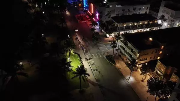 Miami Beach'te olağanüstü hal ilan edildi Miami Beach'te olağanüstü hal ilan edildi