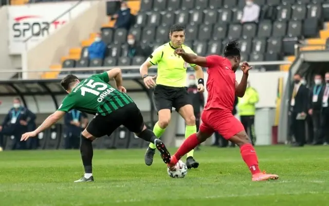 TFF 1. Lig Akhisarpor: 1 Ankara Keçiörengücü: 2 TFF 1. Lig Akhisarpor: 1 Ankara Keçiörengücü: 2
