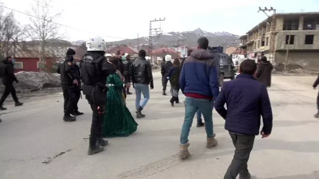 Yüksekova'da kısa süreliğine gerginlik Yüksekova'da kısa süreliğine gerginlik