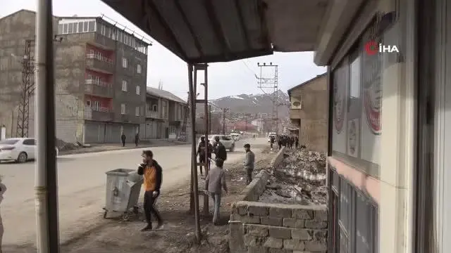 Yüksekova'da kısa süreliğine gerginlik Yüksekova'da kısa süreliğine gerginlik