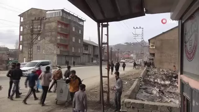 Yüksekova'da kısa süreliğine gerginlik Yüksekova'da kısa süreliğine gerginlik