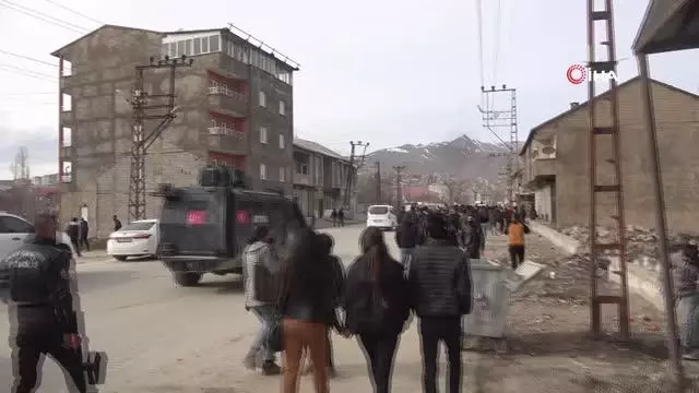 Yüksekova'da kısa süreliğine gerginlik Yüksekova'da kısa süreliğine gerginlik