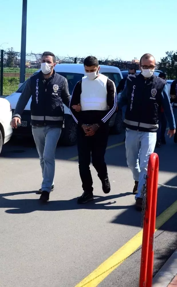 19 yıl sonra hapisten çıkan babasının katilini öldürttü 19 yıl sonra hapisten çıkan babasının katilini öldürttü
