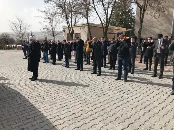 Son dakika haberi... 28 ameliyatla hayata tutundu, koronavirüsten öldü (2)
