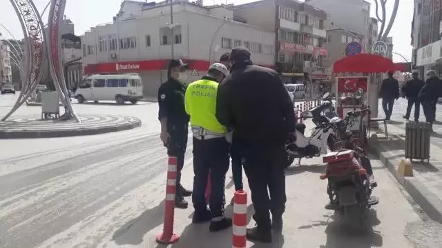 AFYONKARAHİSAR - Sandıklı'da motosiklet denetimi yapıldı AFYONKARAHİSAR - Sandıklı'da motosiklet denetimi yapıldı