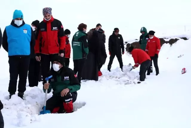 Ağrı'da AFAD'dan çığ tatbikatı Ağrı'da AFAD'dan çığ tatbikatı