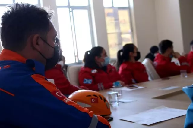 Ağrı'da AFAD'dan çığ tatbikatı Ağrı'da AFAD'dan çığ tatbikatı