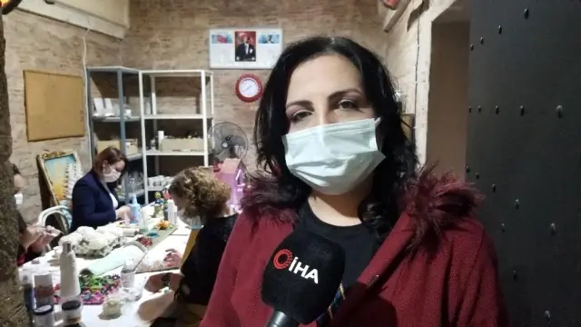Atık malzemeleri sanat eserlerine dönüştürüyorlar