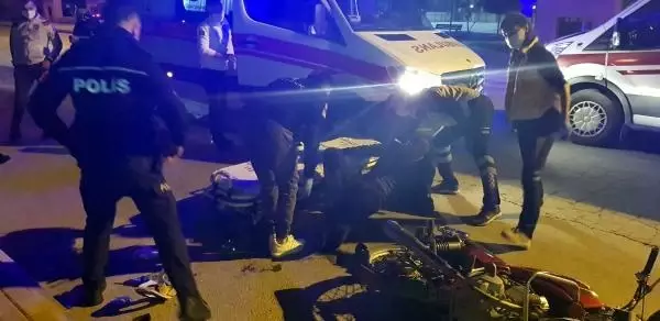 Son dakika haberleri... Boşanma aşamasındaki karısı ve birlikte gördüğü erkeği silahlı saldırıda yaraladı Son dakika haberleri... Boşanma aşamasındaki karısı ve birlikte gördüğü erkeği silahlı saldırıda yaraladı