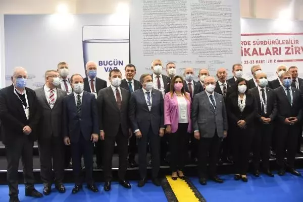 İZMİR CHP'li belediye başkanları İzmir'de su için toplandı İZMİR CHP'li belediye başkanları İzmir'de su için toplandı