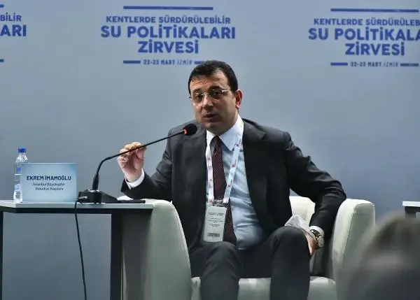 İZMİR CHP'li belediye başkanları İzmir'de su için toplandı İZMİR CHP'li belediye başkanları İzmir'de su için toplandı