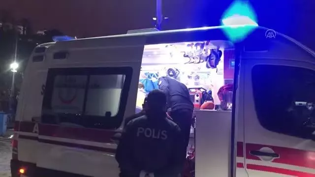 Denizde yardım isteyen kişiyi polis kurtardı Denizde yardım isteyen kişiyi polis kurtardı