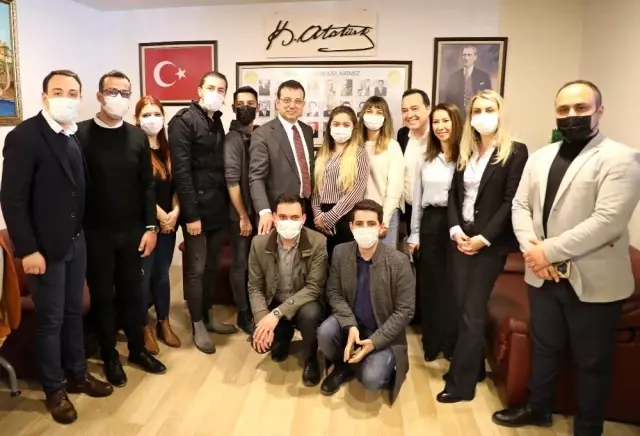 - Ekrem İmamoğlu'ndan Başkan Dutlulu'ya sürpriz ziyaret - Ekrem İmamoğlu'ndan Başkan Dutlulu'ya sürpriz ziyaret