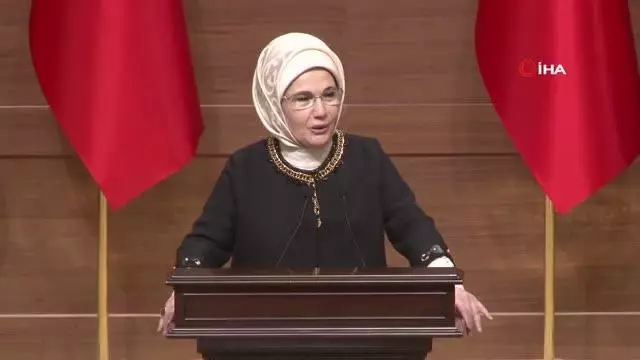Emine Erdoğan: 'Engelli bireylerin iş hayatına katılımı tüm insanlığa sayısız faydalar sağlayabilir' Emine Erdoğan: 'Engelli bireylerin iş hayatına katılımı tüm insanlığa sayısız faydalar sağlayabilir'
