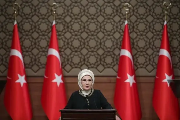 Emine Erdoğan: 'Engelli' kelimesini, eksiklikler olarak düşünmeyelim lütfen Emine Erdoğan: 'Engelli' kelimesini, eksiklikler olarak düşünmeyelim lütfen