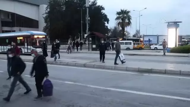 HES kodu göstermeden otobüse binmeye çalışan kişiye müdahale eden yolcu bıçakla yaralandı HES kodu göstermeden otobüse binmeye çalışan kişiye müdahale eden yolcu bıçakla yaralandı