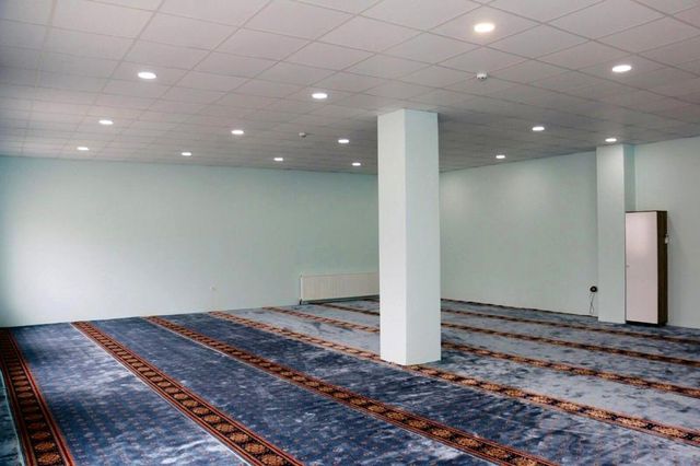 ilimtepe mezarligi nda modern hizmet binasi 3 14011392 o