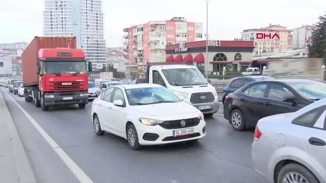 İstanbul'da trafiğin en büyük nedeni; tutanak tutmayı bilmiyorlar İstanbul'da trafiğin en büyük nedeni; tutanak tutmayı bilmiyorlar