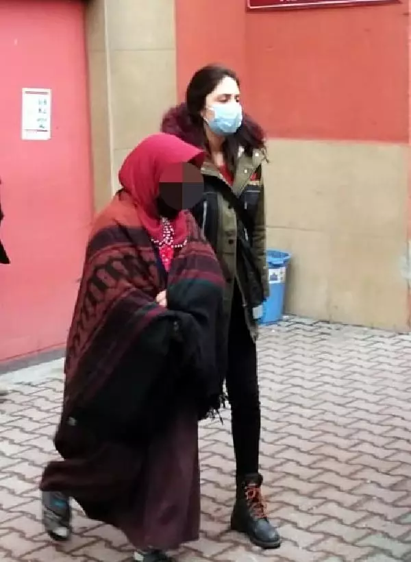 Kayseri'de kargo paketinde uyuşturucu ele geçirildi: 6 gözaltı Kayseri'de kargo paketinde uyuşturucu ele geçirildi: 6 gözaltı